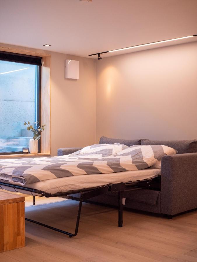 Tastefull And Modern Apartment With Parking Тромсе Екстер'єр фото